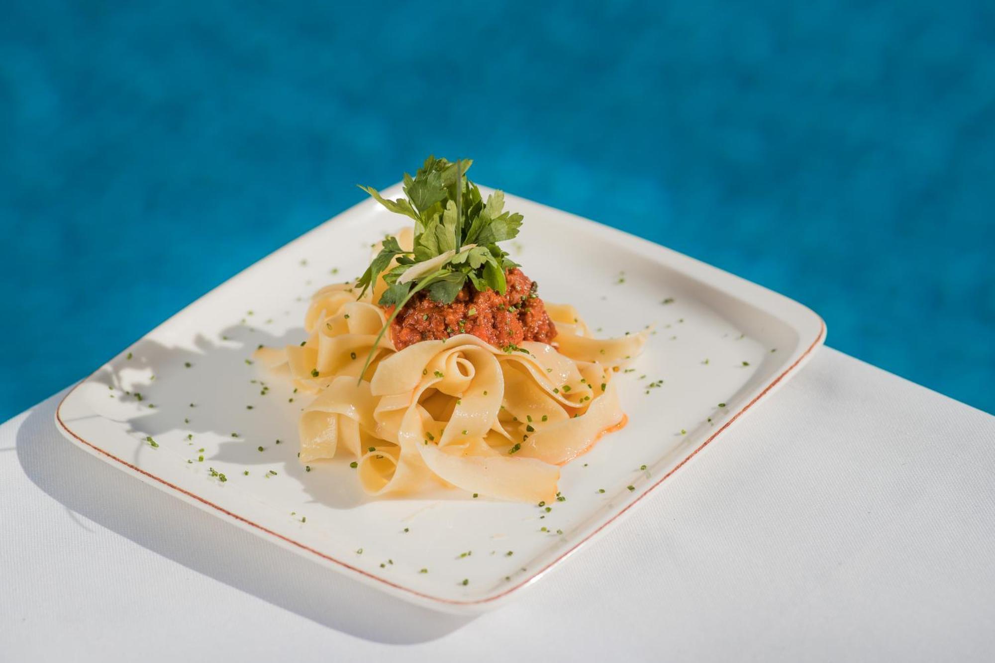 Mogador Aqua Fun & Spa Marrakesh Extérieur photo A plate of pasta